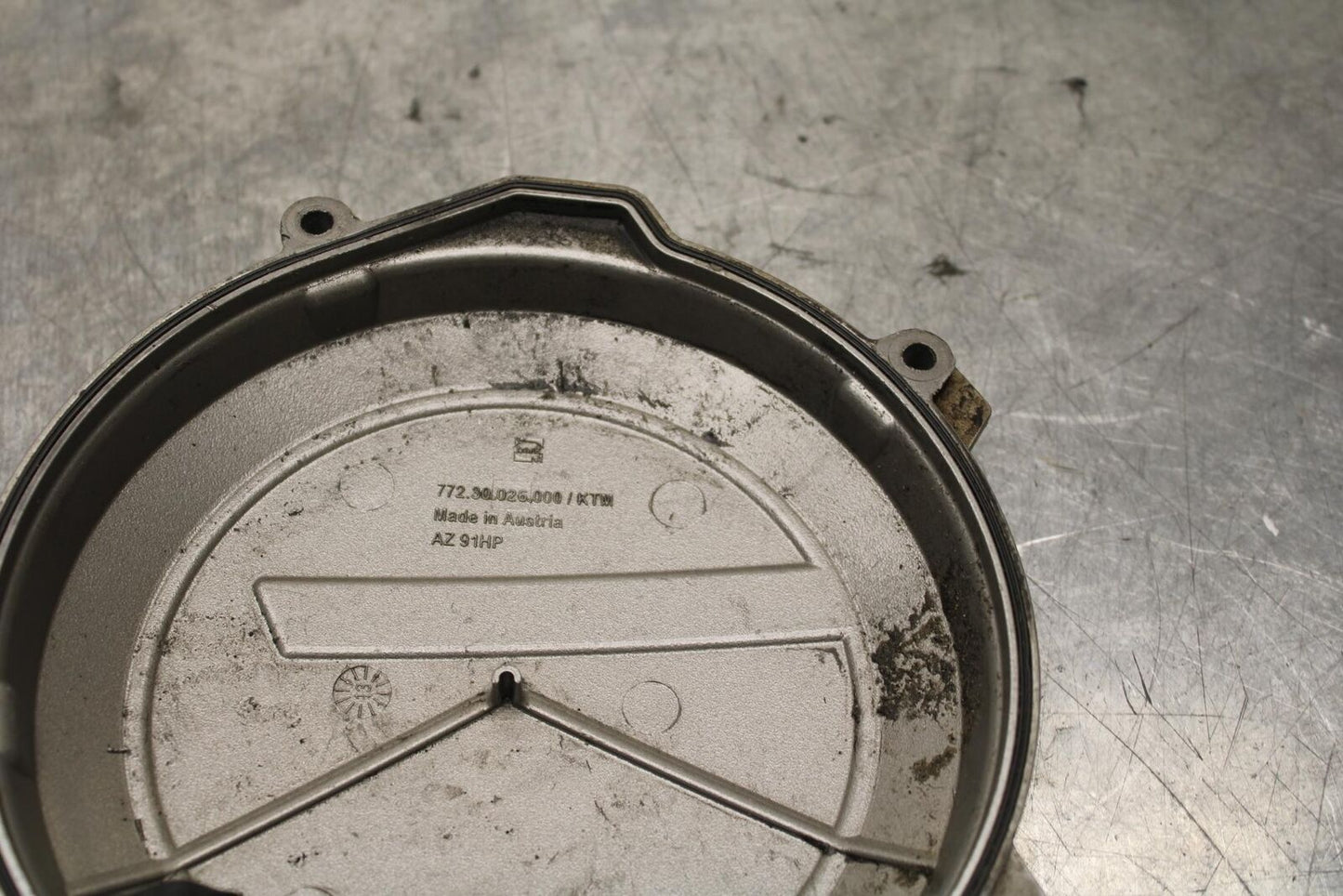 13 KTM 350 SXF ENGINE MOTOR SIDE CLUTCH COVER BB104