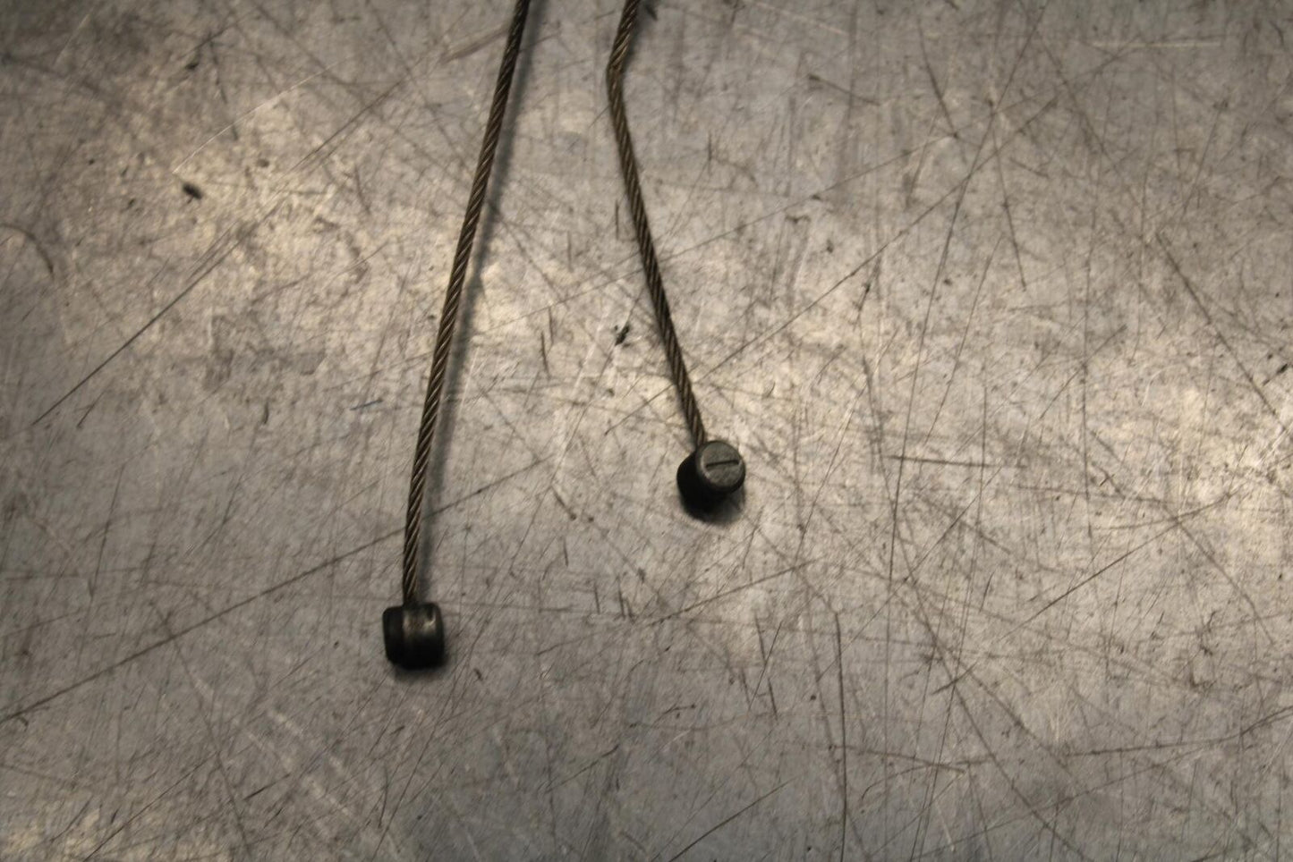 01 SUZUKI GSXR1000 THROTTLE CABLES LINES BB100