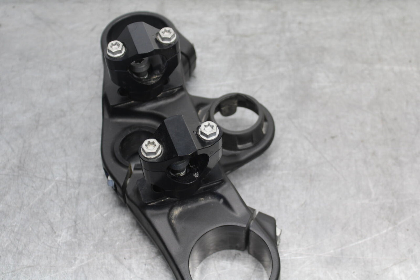 21-24 KTM 890 ADVENTURE R FORKS UPPER TRIPLE TREE CLAMP BB723