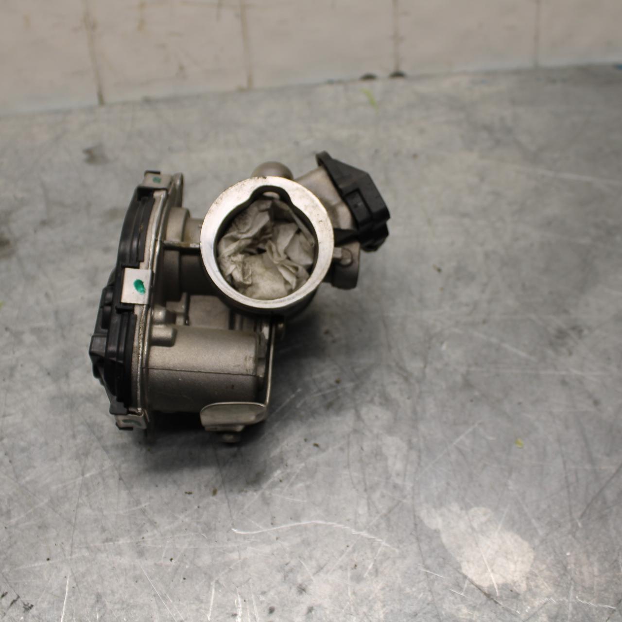 18 KTM RC 390 FUEL INJECTOR BB442