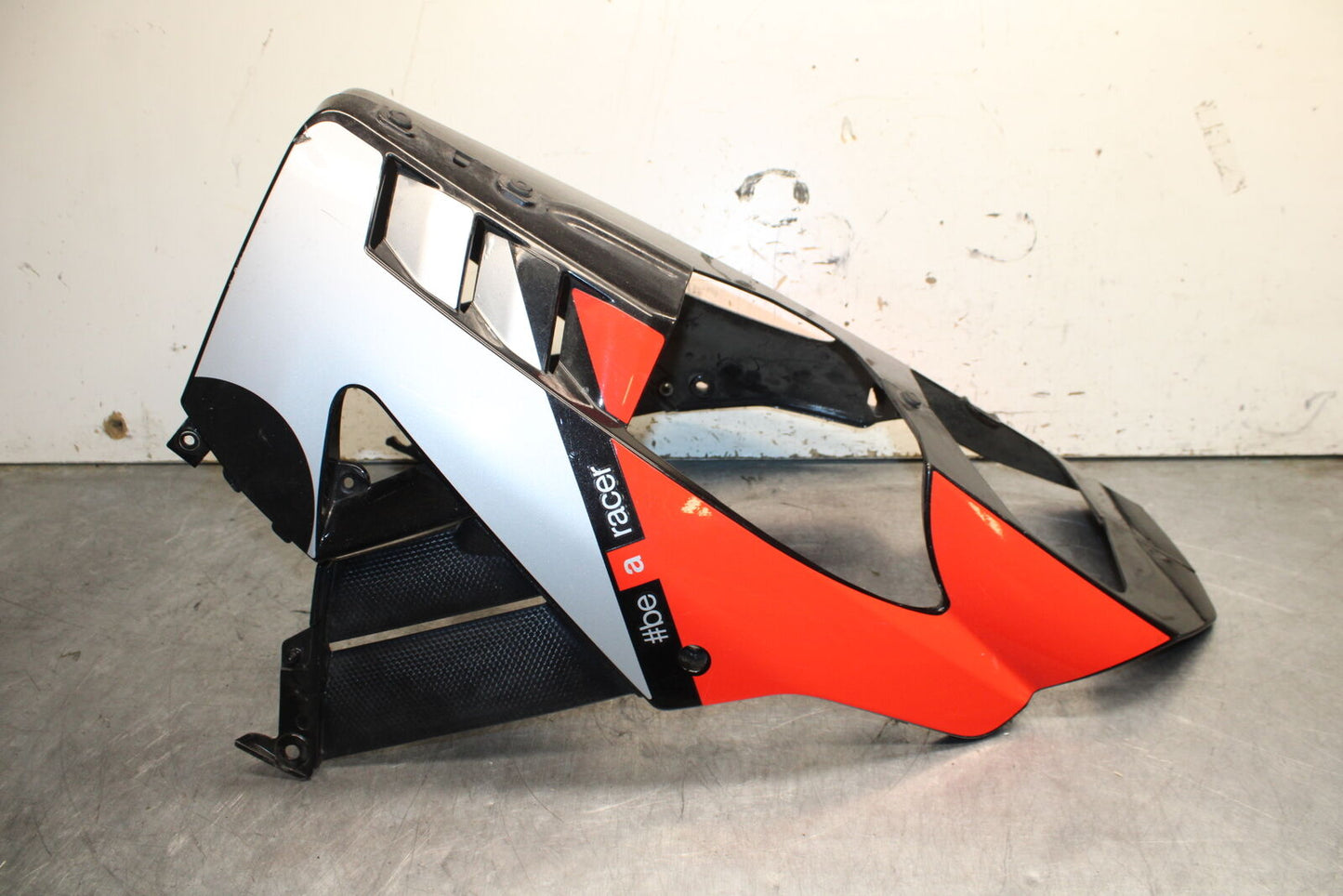 15-19 APRILIA RSV4 RF LOWER BOTTOM BELLY FAIRING COWL BB611