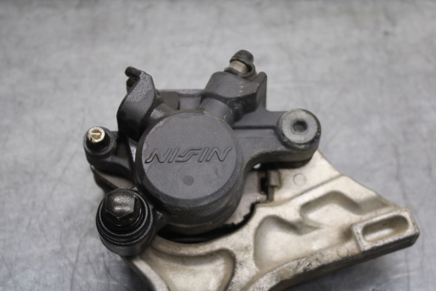 05-06 HONDA CBR600RR REAR BACK BRAKE CALIPER W MOUNT BRACKET BB739