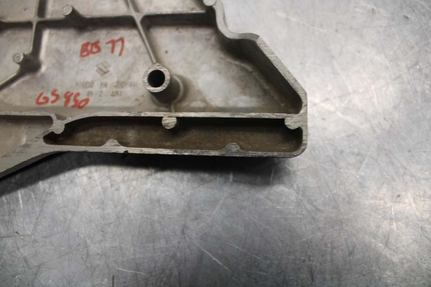 1981 Suzuki GS850G ENGINE SPROCKET COVER BB37