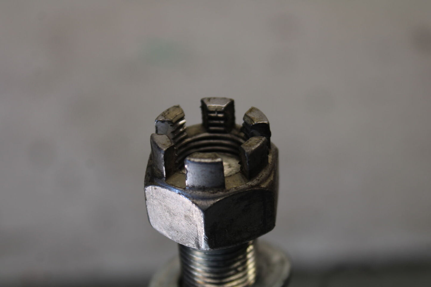 19-22 KAWASAKI Z400 REAR AXLE BACK WHEEL RIM PIVOT BOLT AXEL BB708