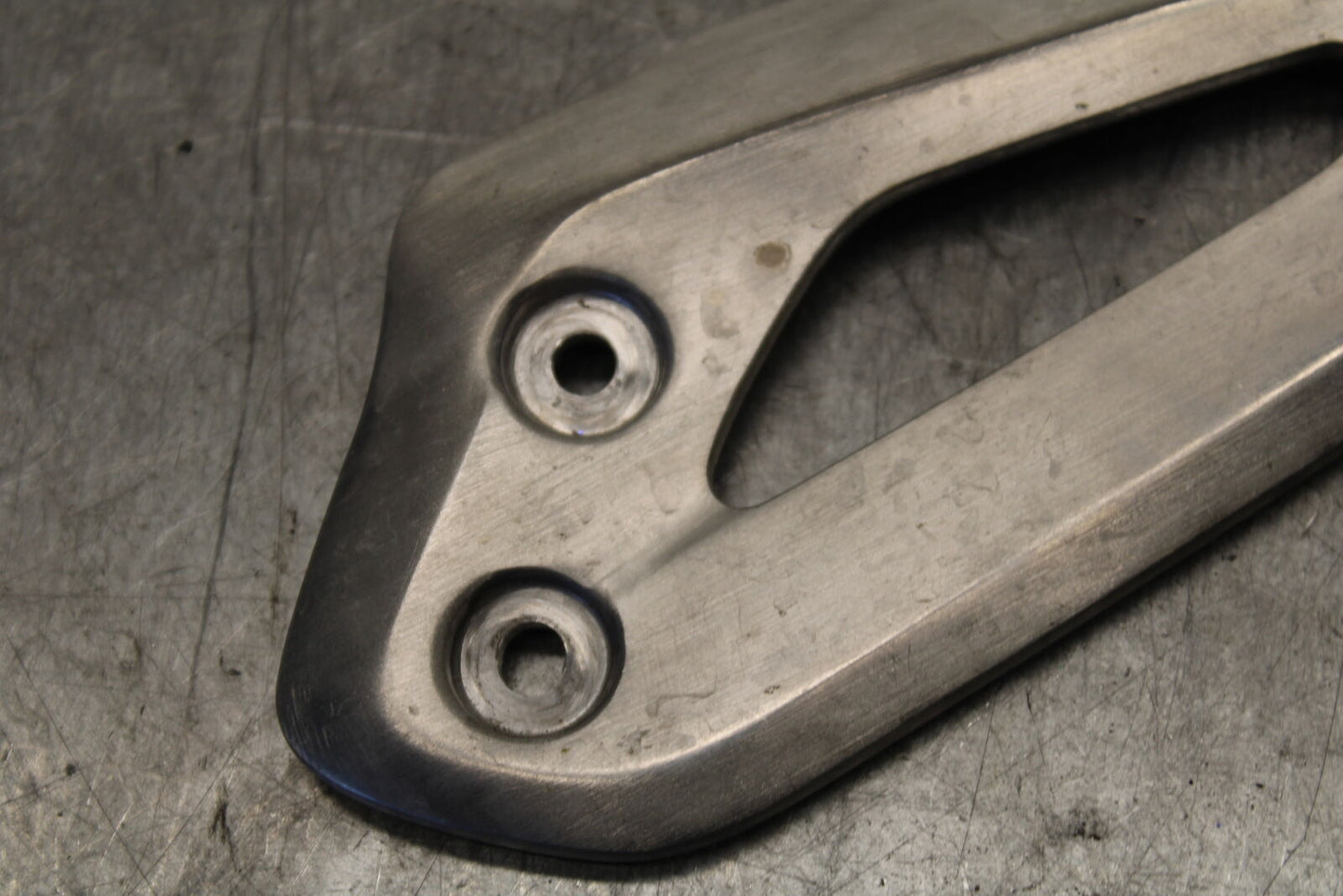 19-21 TRIUMPH SPEED TWIN 1200 LEFT REARSET REAR SET HEEL GUARD COVER BB653