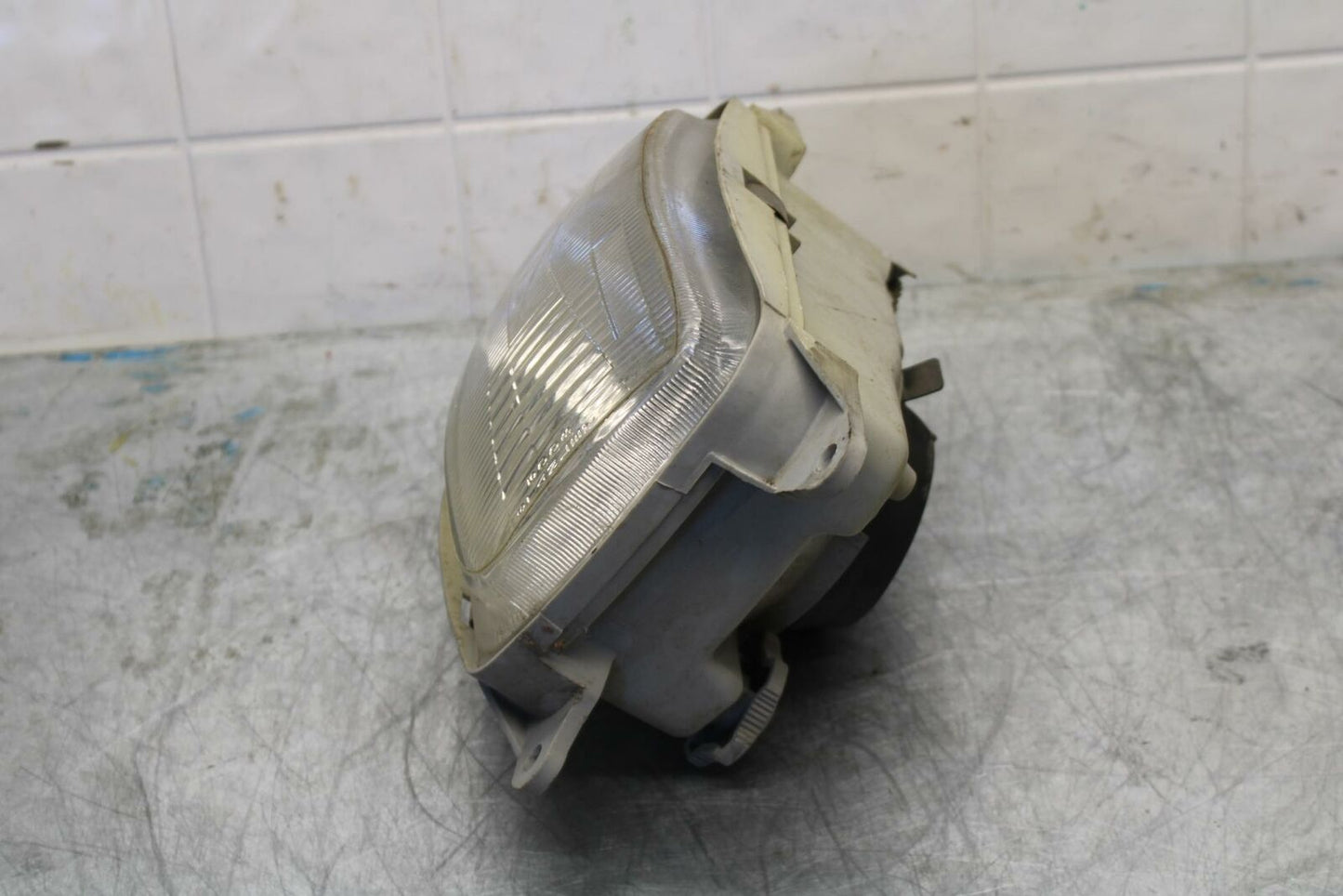 87-96 HONDA CBR1000F FRONT HEADLIGHT HEAD LIGHT LAMP BB420