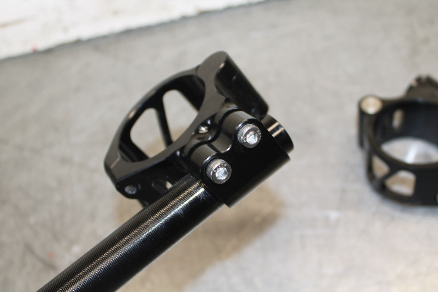 12-13 DUCATI STREETFIGHTER 848 AFTERMARKET LEFT RIGHT CLIP ONS HANDLEBARS BB705