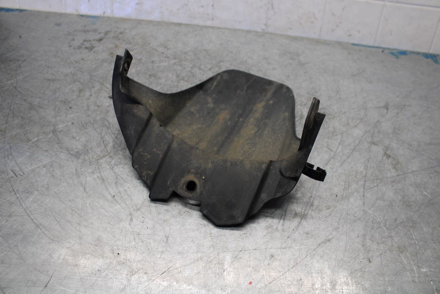 08-10 SUZUKI GSXR600 REAR BACK WHEEL TIRE HUGGER FENDER BB430