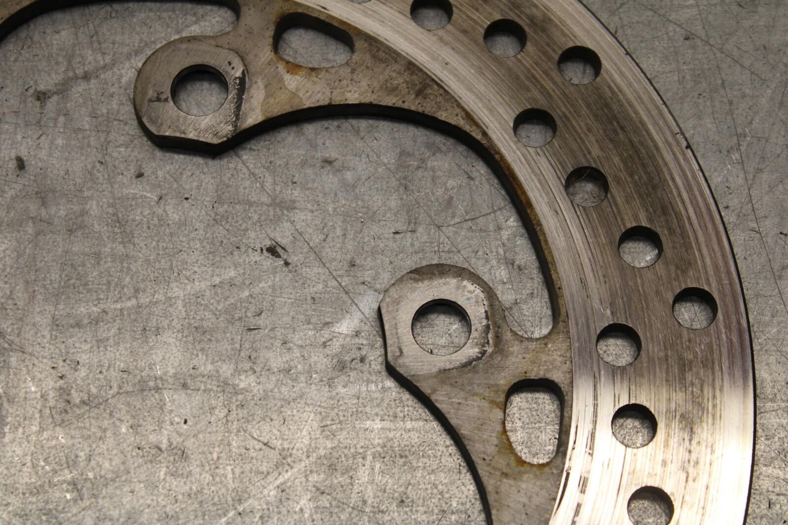 01-03 SUZUKI GSXR600 REAR ROTOR BACK BRAKE DISC 69211-33E10 BB633