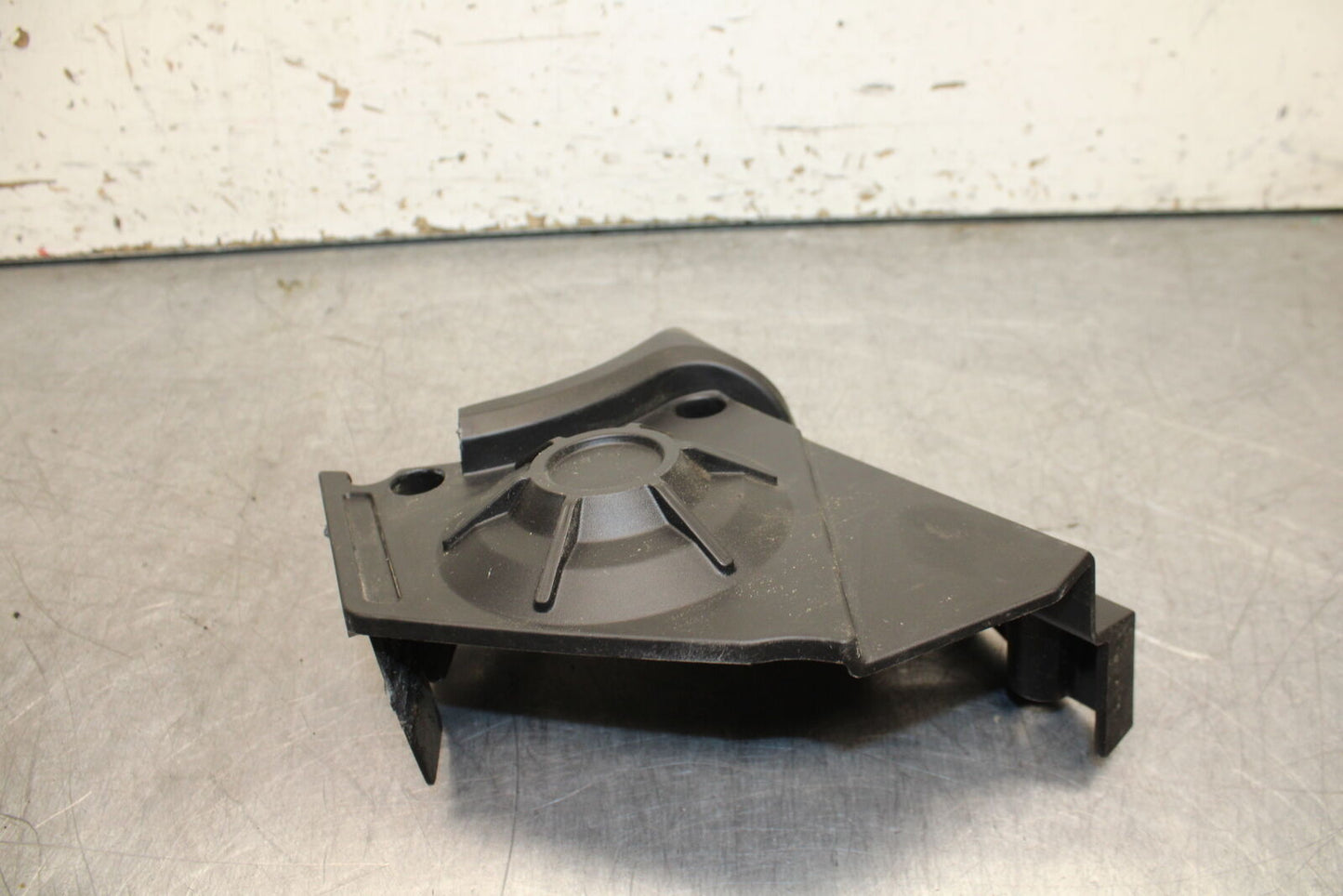21-24 APRILIA TUONO 660 FACTORY ENGINE SPROCKET COVER BB733