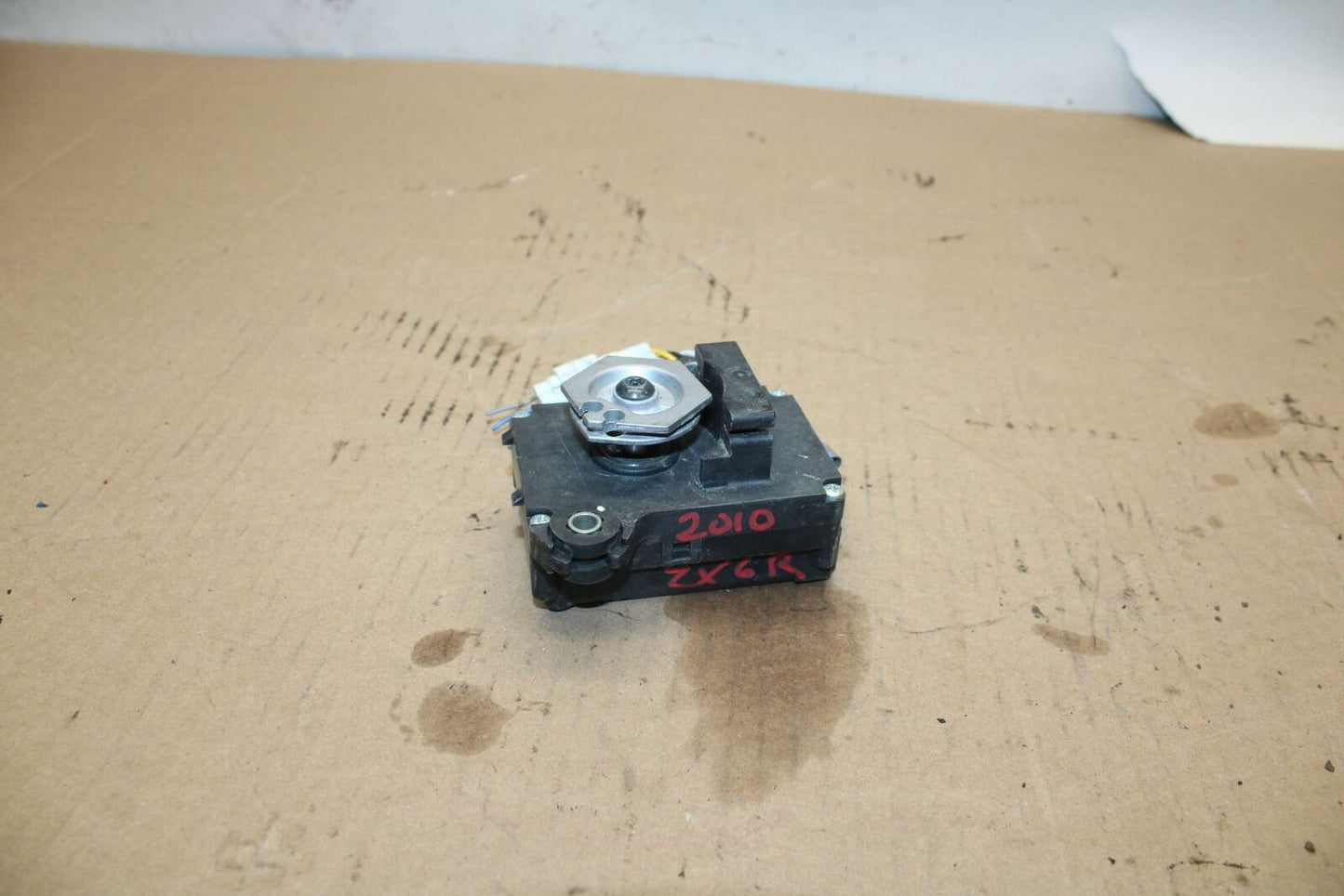 09-12 KAWASAKI NINJA ZX6R EXHAUST VALVE SERVO MOTOR BB383b