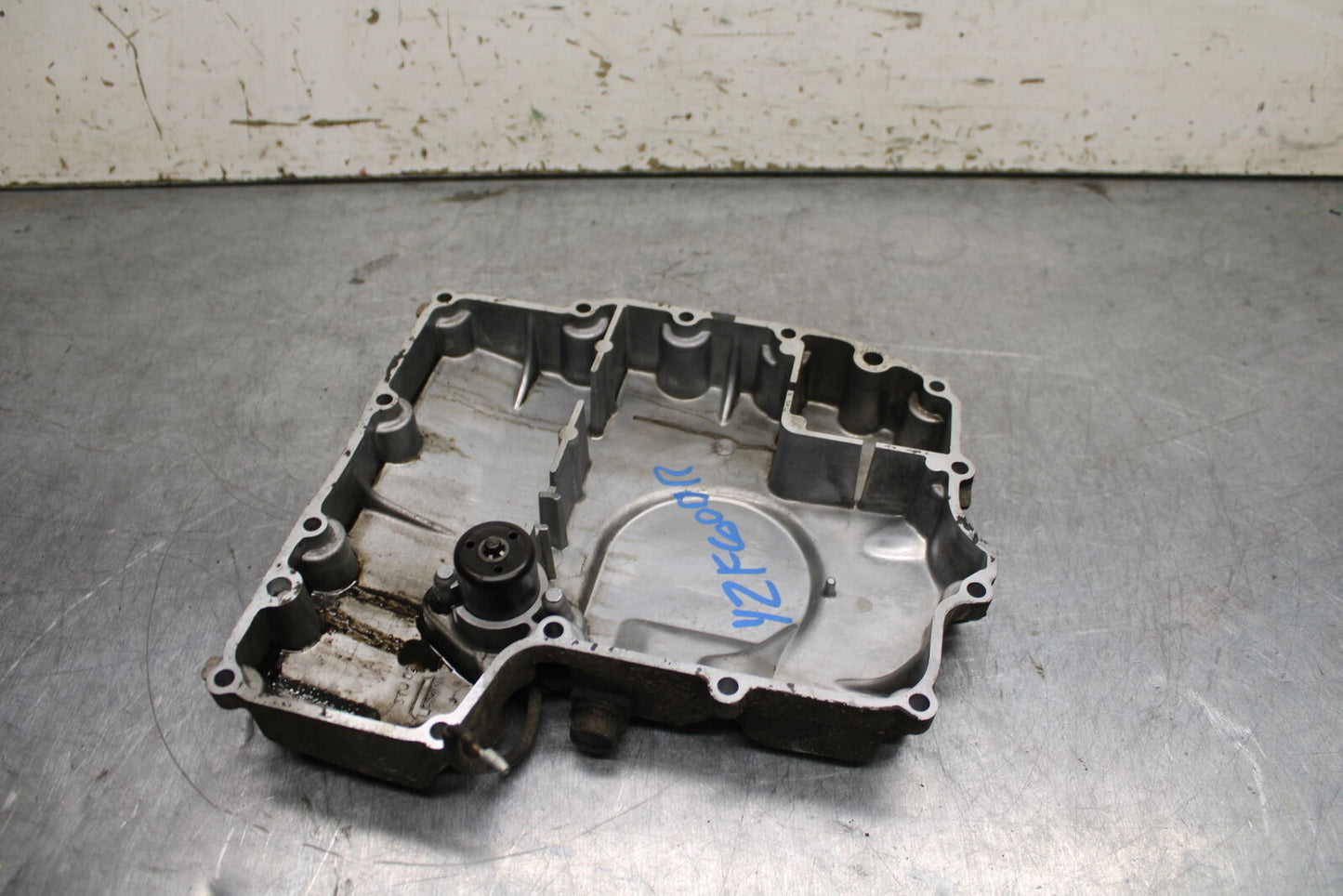 96-07 YAMAHA YZF600R ENGINE MOTOR BOTTOM OIL PAN COVER BB746