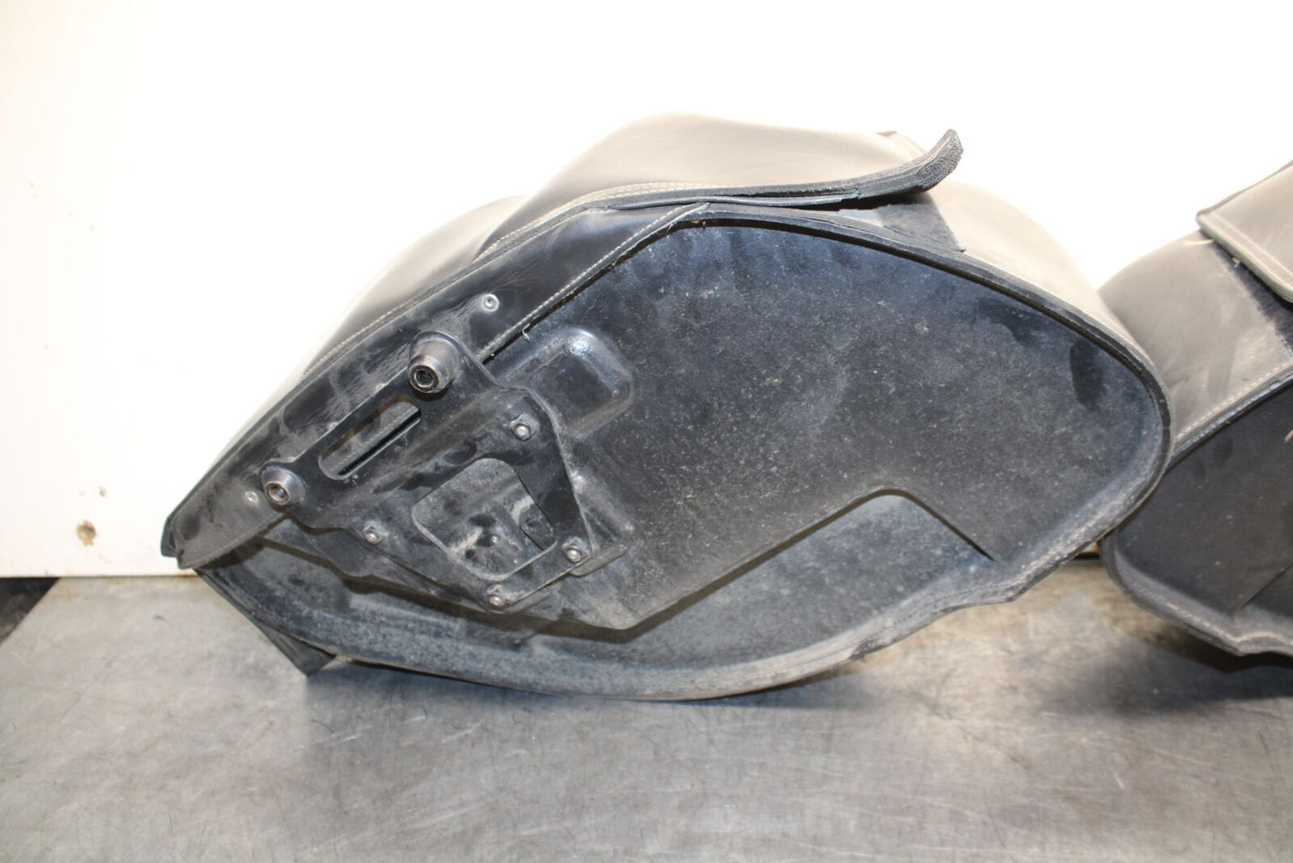 14-16 TRIUMPH AMERICA LT SIDE CARGO LUGGAGE SADDLEBAG BAG COMPARTMENT BB720