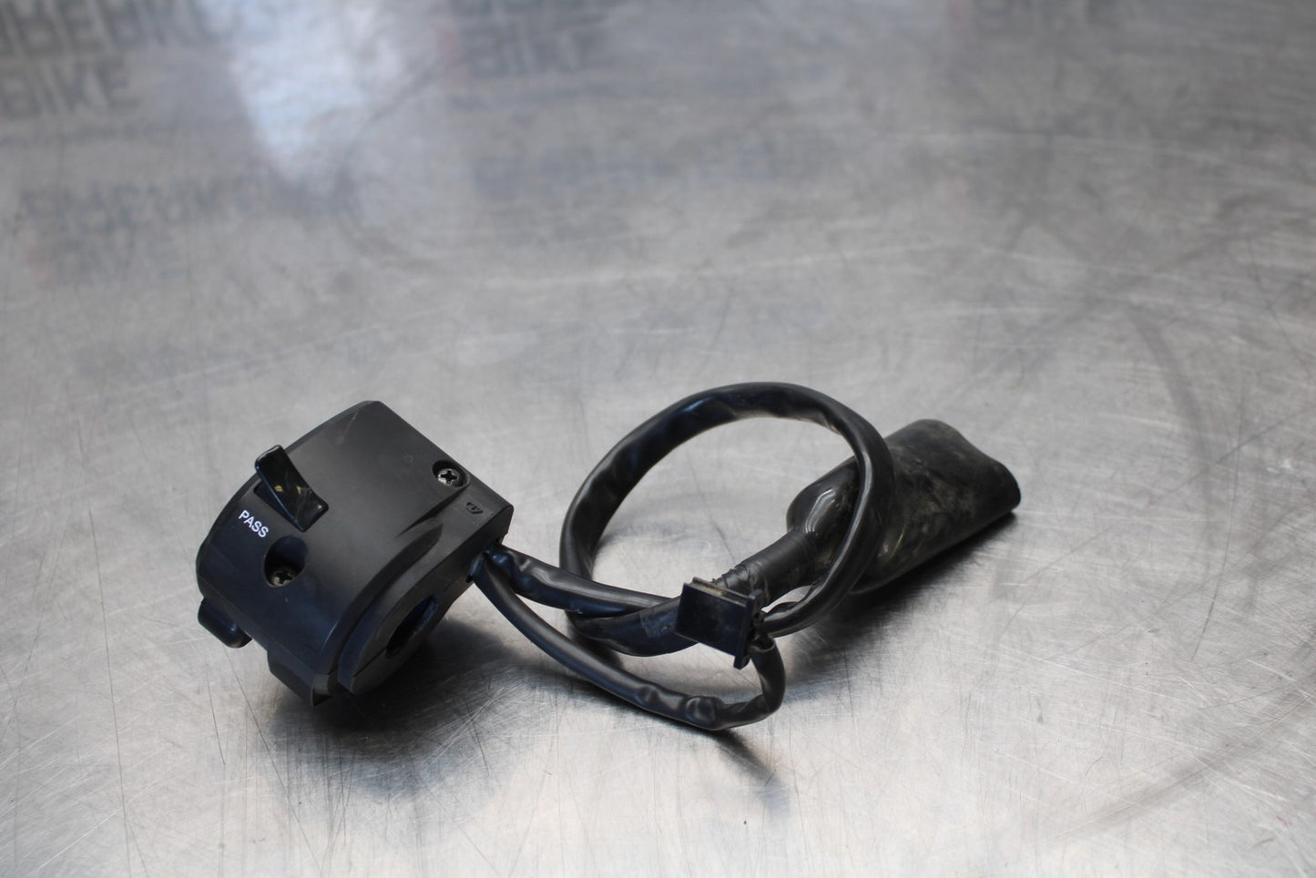 18-23 KAWASAKI NINJA 400 EX400 ABS LEFT CLIP ON HANDLE HORN SIGNALS SWITCH BB177