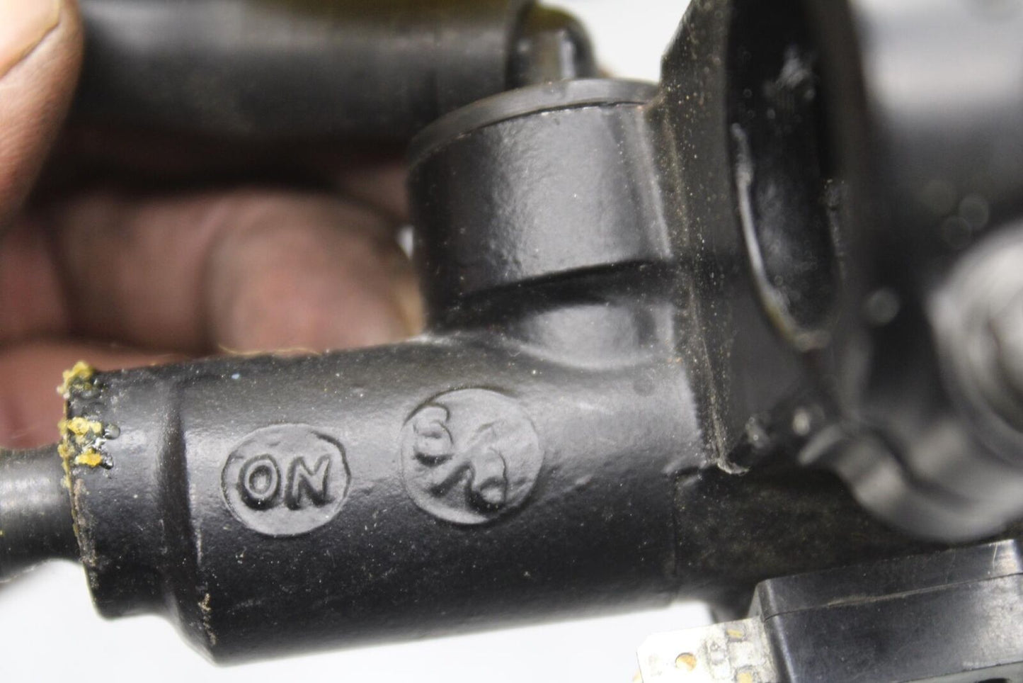 01-03 SUZUKI GSXR600 FRONT BRAKE MASTER CYLINDER BB639