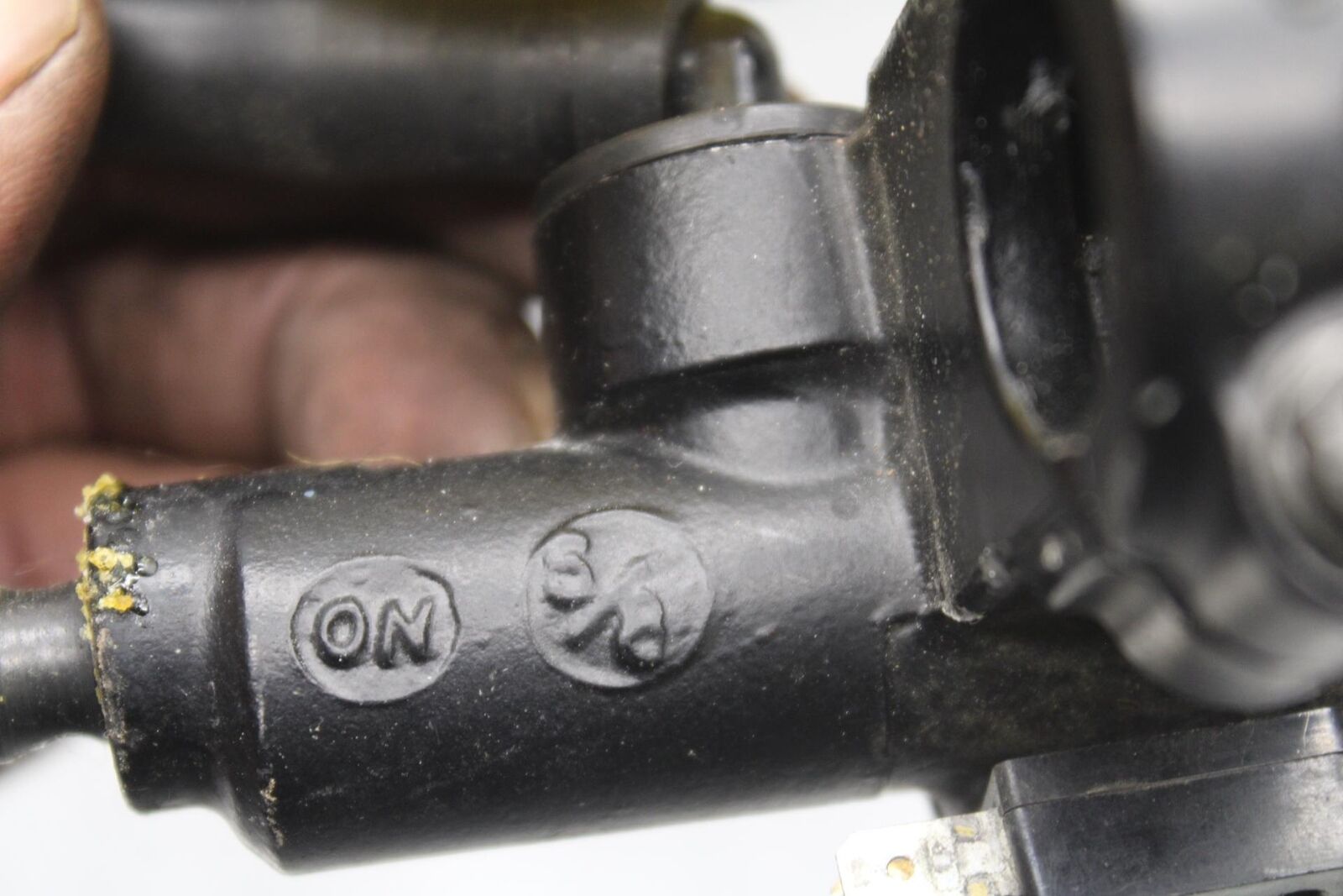 01-03 SUZUKI GSXR600 FRONT BRAKE MASTER CYLINDER BB639