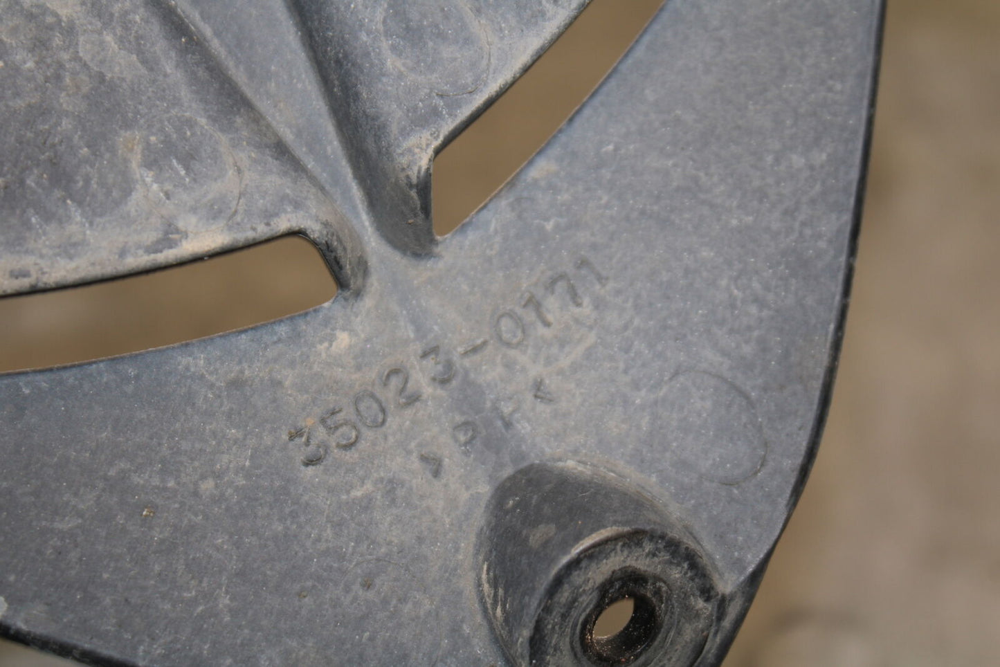 19-23 KAWASAKI NINJA ZX6R REAR BACK WHEEL TIRE HUGGER FENDER BB701