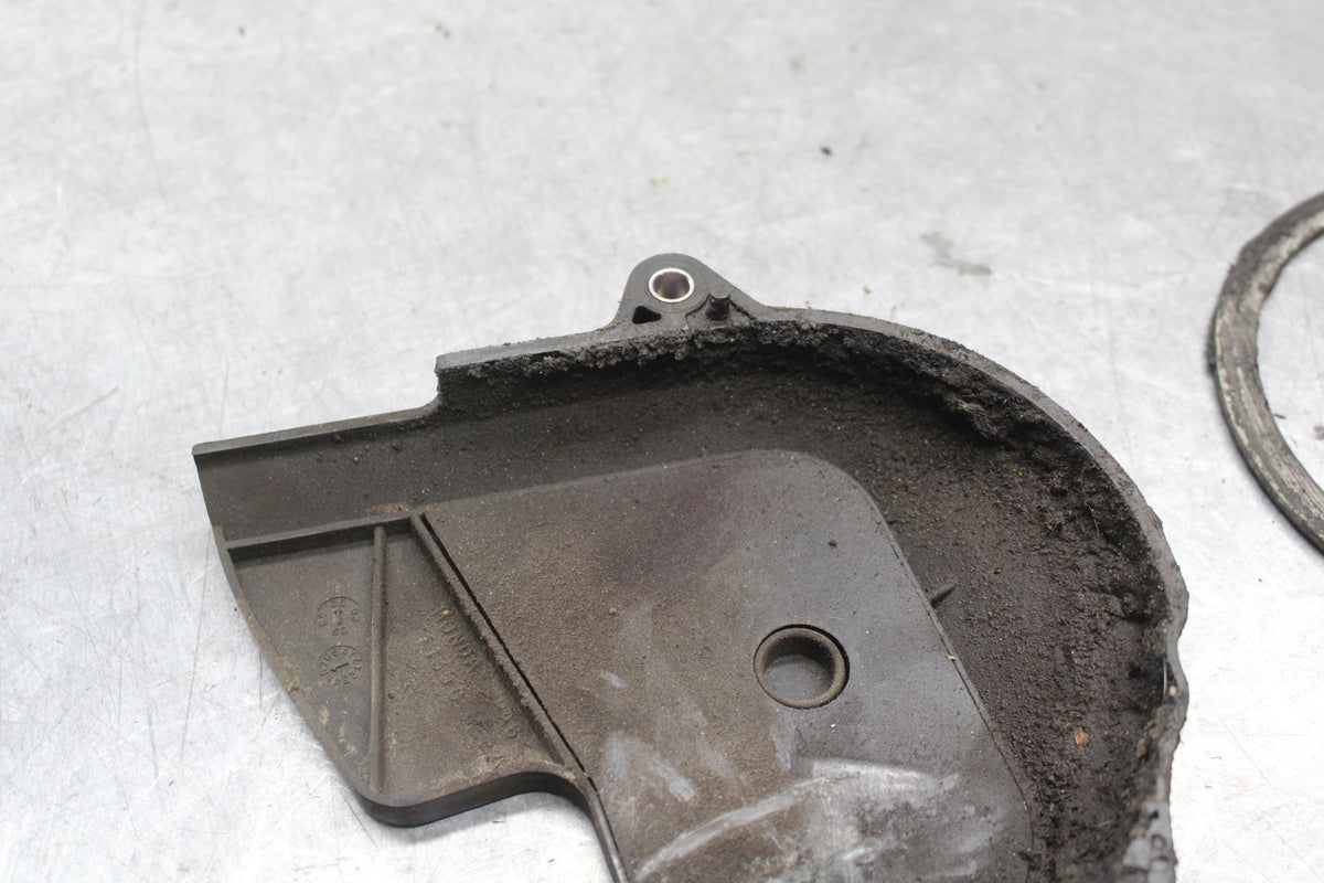 05-06 HONDA CBR600RR ENGINE SPROCKET COVER 11350-MEE-A00 BB689