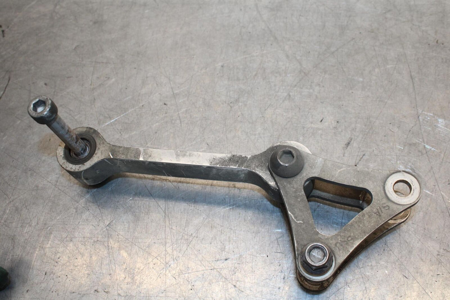2009 Triumph Daytona 675 REAR DOGBONE SHOCK LINKAGE LINK BB584