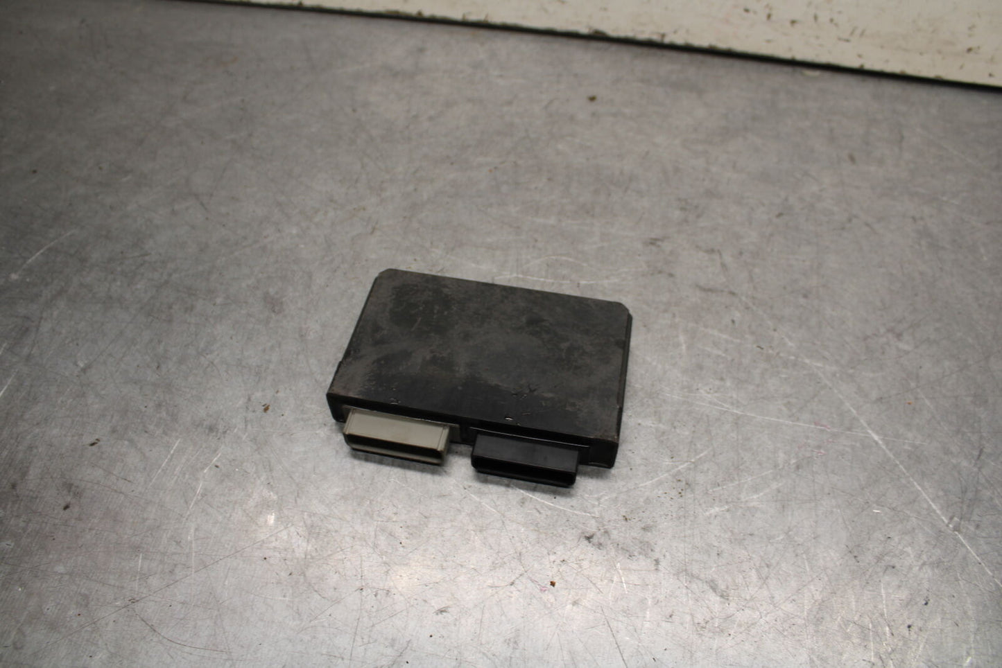 09-11 TRIUMPH DAYTONA 675 ECU COMPUTER CONTROLLER UNIT BLACK BOX ECM CDI BB652