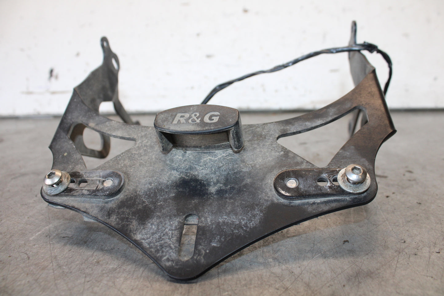 03-04 HONDA CBR600RR R&G FENDER ELIMINATOR LICENSE PLATE BRACKET BB661