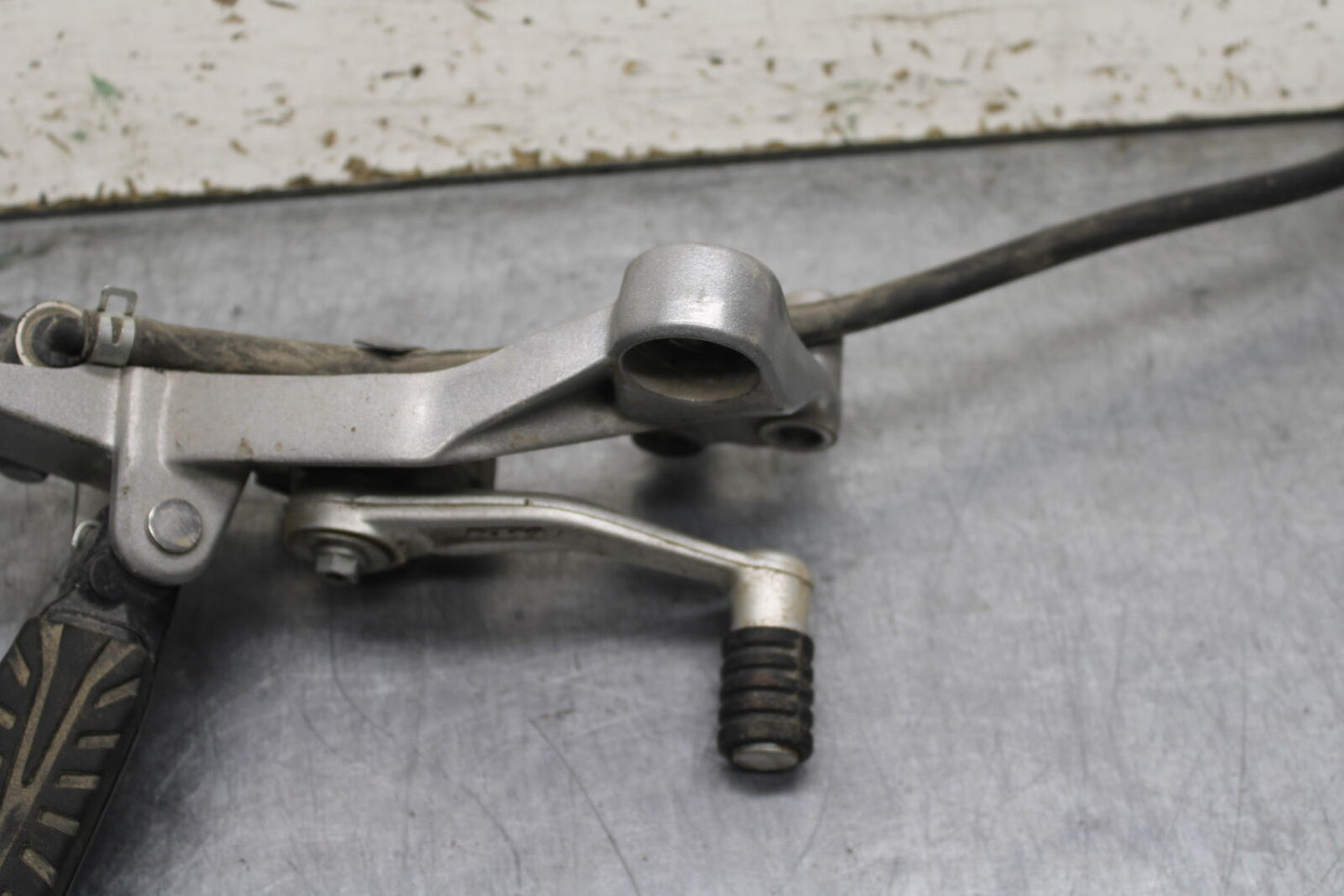 13-16 KTM 390 DUKE RIGHT REARSET REAR SET DRIVER FOOT PEG REST STOP BB748