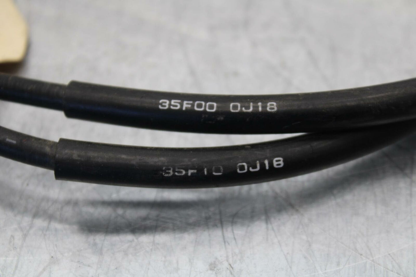 01-02 SUZUKI GSXR750 THROTTLE CABLES LINES BB28 A