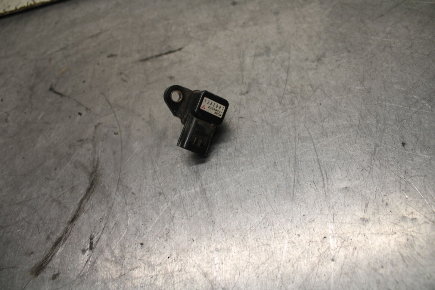 03-04 TRIUMPH DAYTONA 600 MAP MASS AIR FLOW PRESSURE SENSOR BB745