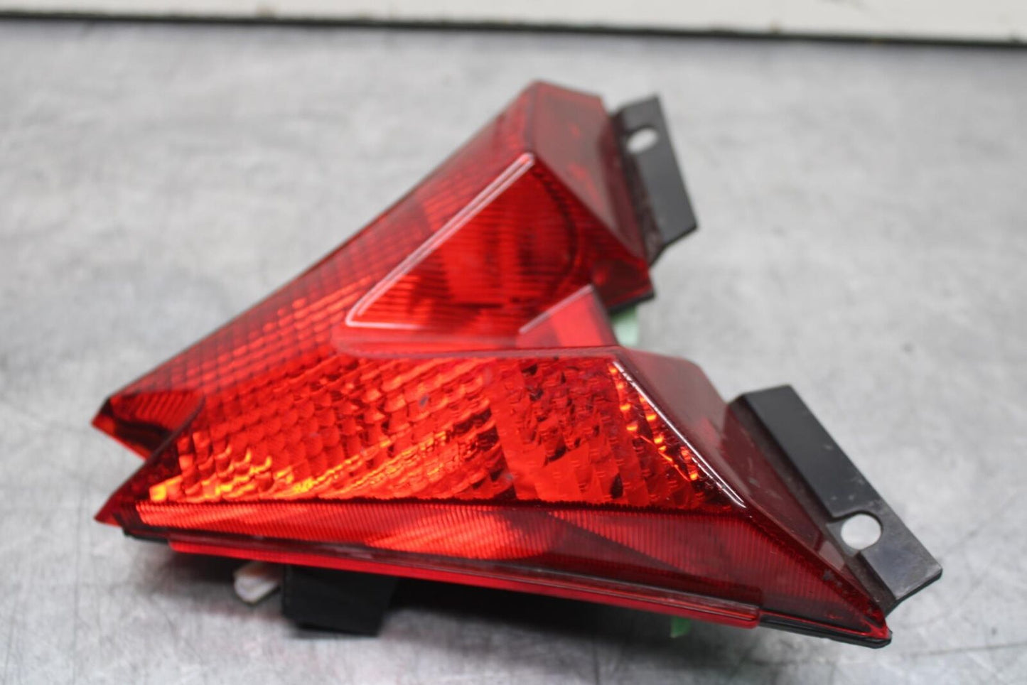 15-19 APRILIA RSV4 RF REAR TAIL TAILLIGHT BACK BRAKE LIGHT BB611