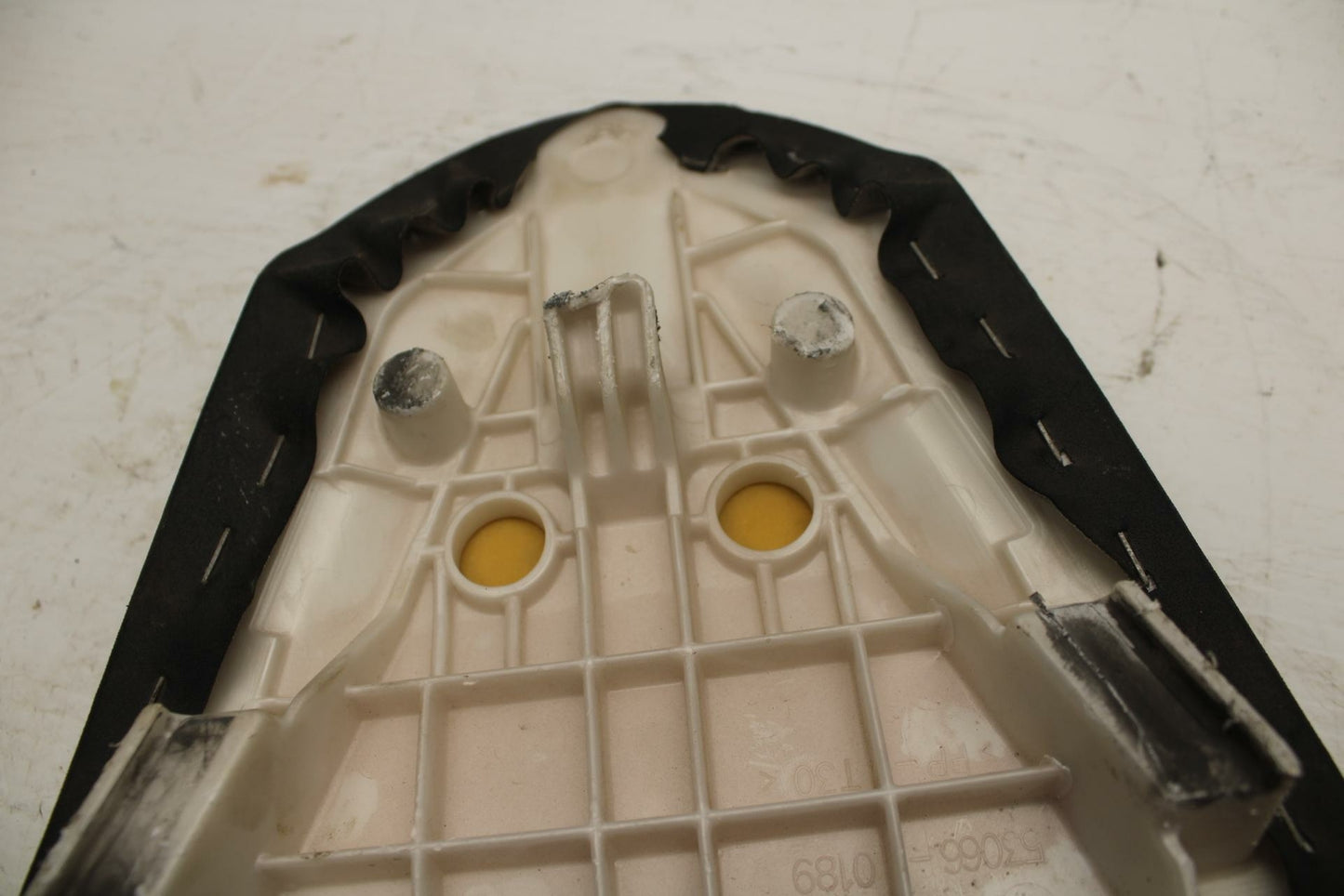 09-12 KAWASAKI NINJA ZX6R REAR BACK PASSENGER SEAT PAD SADDLE PILLION BB272