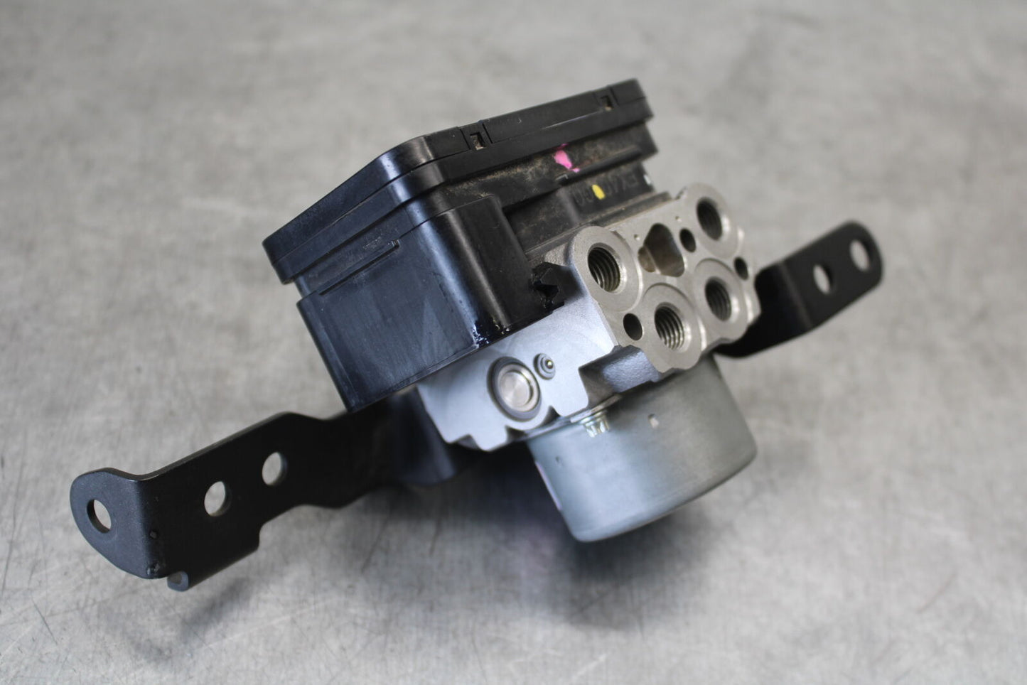 18-23 KAWASAKI NINJA 400 ABS PUMP UNIT MODULE BB679