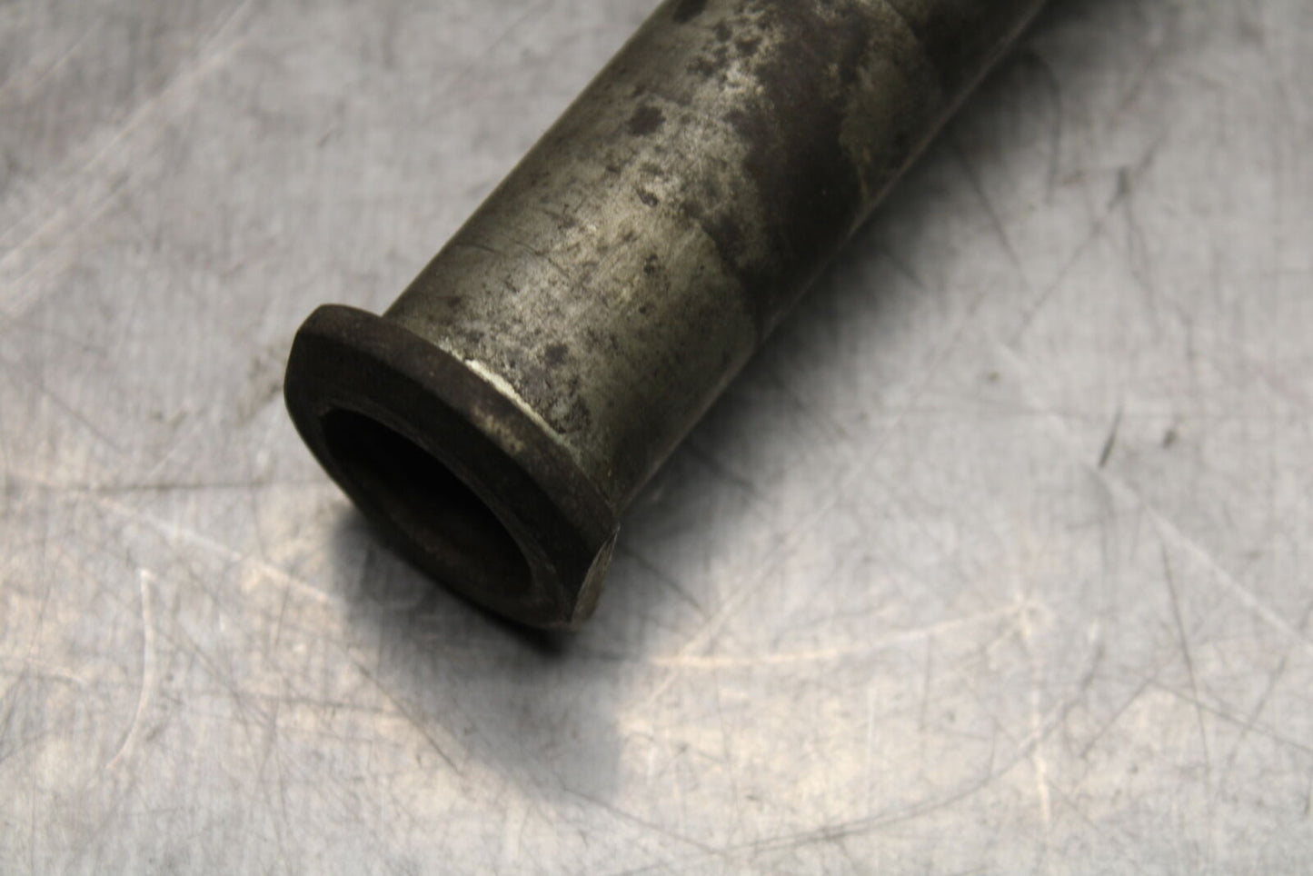 01-03 SUZUKI GSXR600 REAR AXLE BACK WHEEL RIM PIVOT BOLT AXEL BB336