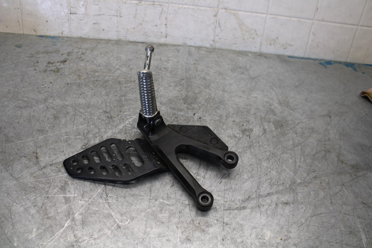 08-16 YAMAHA YZF R6 LEFT REARSET REAR SET DRIVER FOOT PEG REST STOP BB431