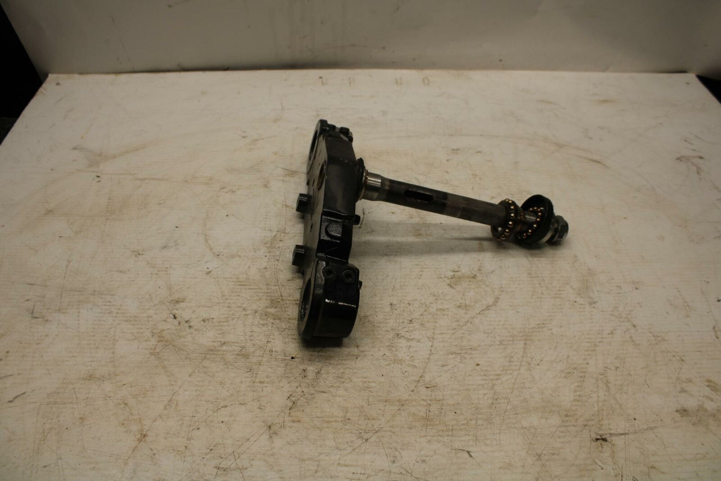 05-09 SUZUKI BOULEVARD C90 FRONT FORKS CLAMP LOWER TRIPLE TREE STEM BB357