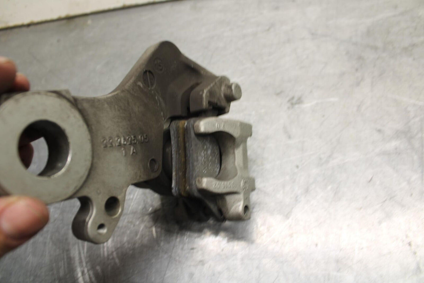16-18 KTM 690 DUKE REAR BACK BRAKE CALIPER W MOUNT BRACKET BB631