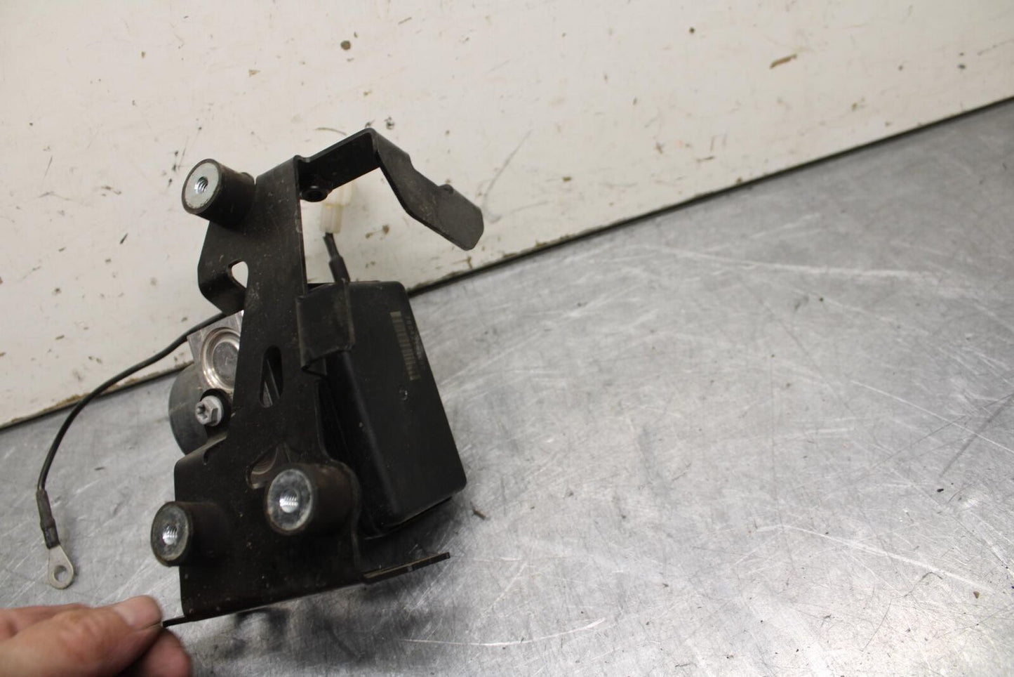 16-18 KTM 690 DUKE ABS PUMP UNIT MODULE BB631