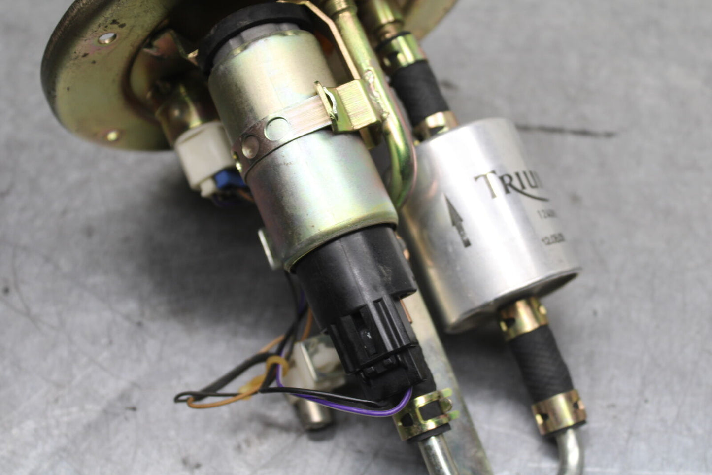 03-04 TRIUMPH DAYTONA 600 FUEL PUMP GAS PETROL SENDER UNIT BB745