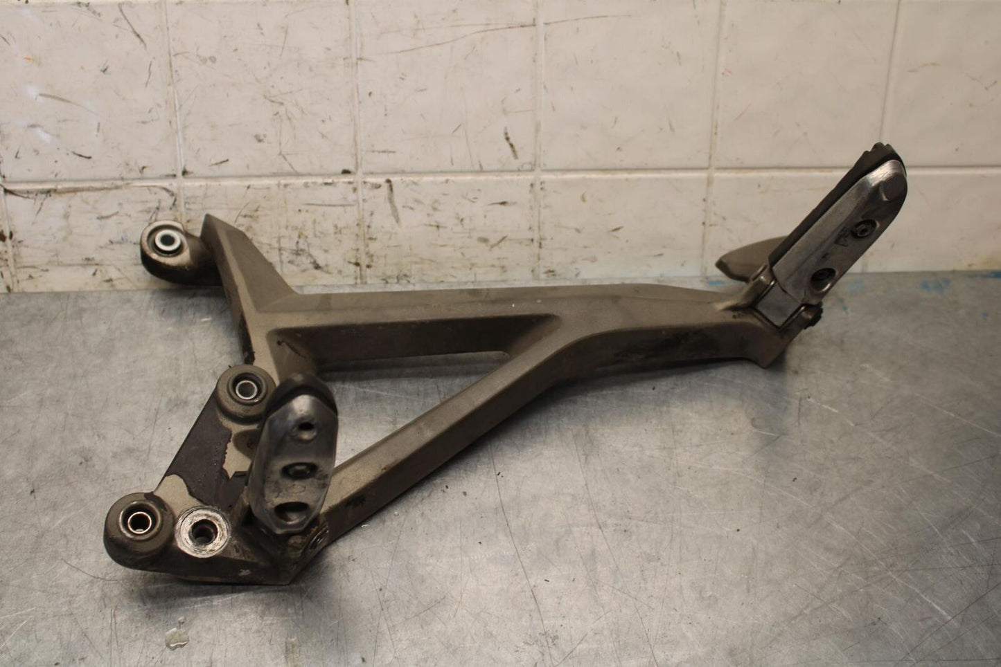 2008 Aprilia Shiver 750 SL750 LEFT REARSET REAR INCLUDING REAR PEG BB551