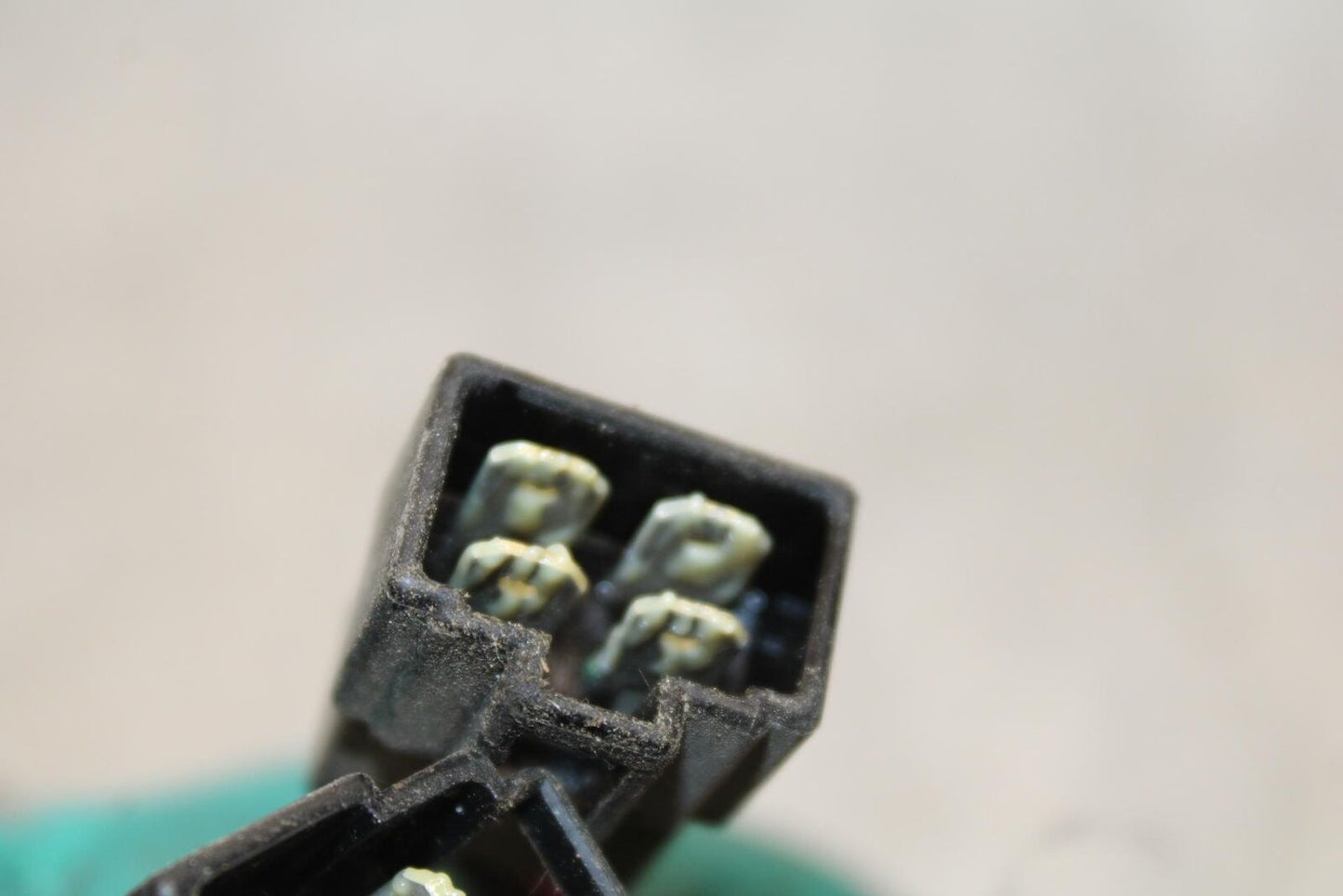 2009 Triumph Daytona 675 RECTIFIER VOLTAGE REGULATOR T1304040 BB584