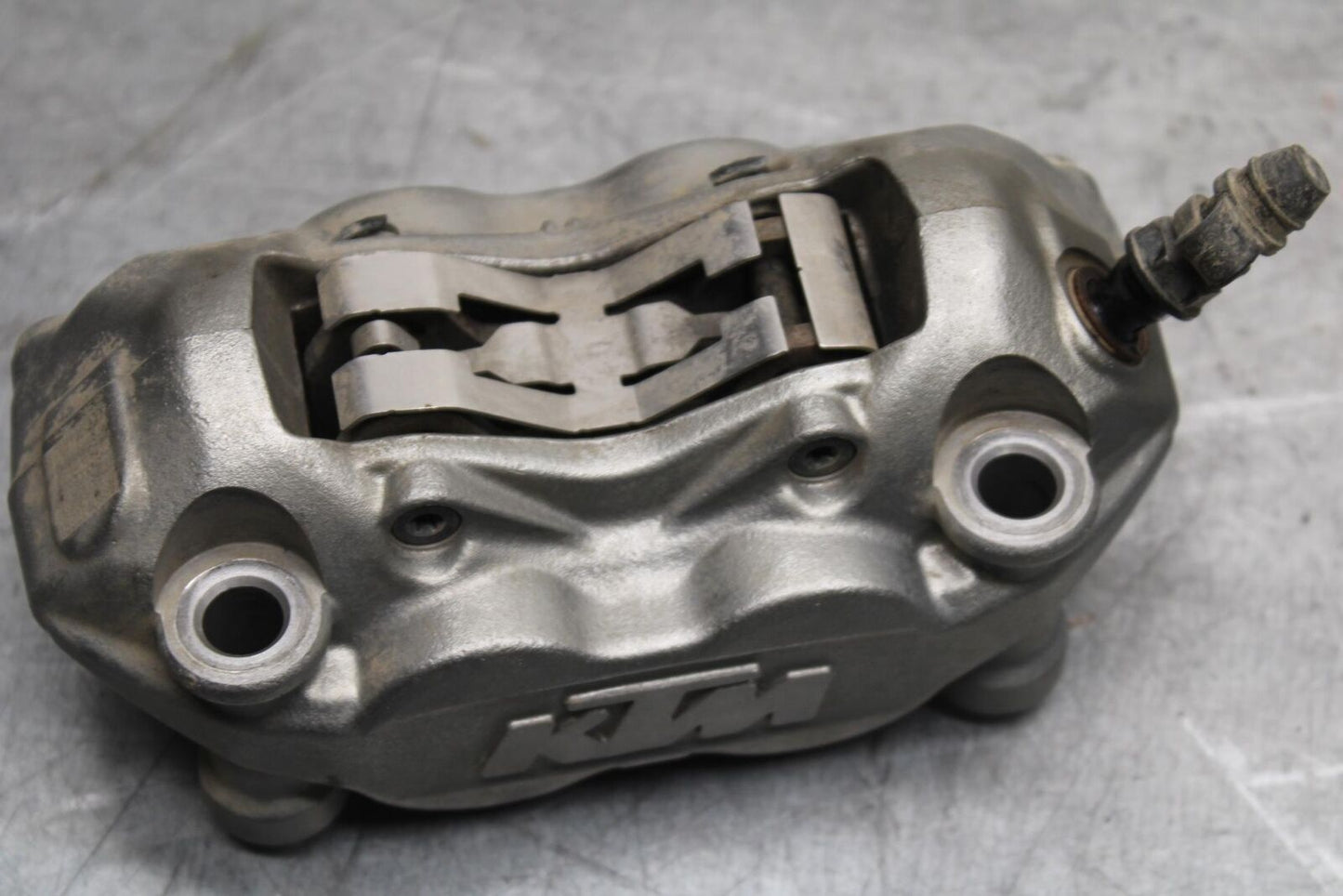 21-23 KTM 890 ADVENTURE RIGHT LEFT FRONT BRAKE CALIPER SET PAIR CALIPERS BB629