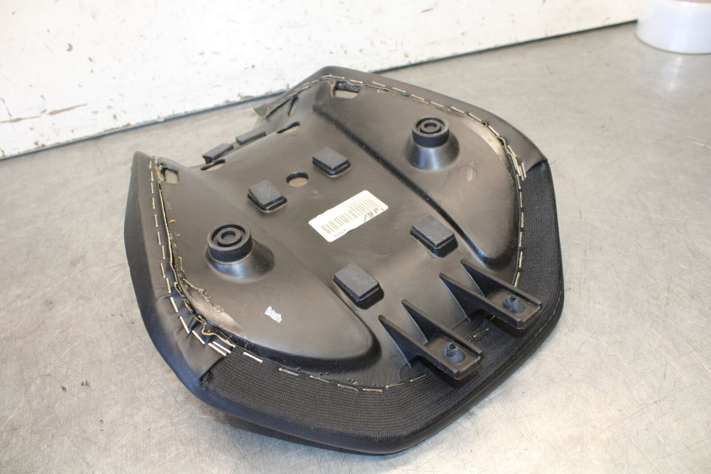 12-15 DUCATI 1199 PANIGALE FRONT DRIVERS SEAT PAD SADDLE PILLION BB699