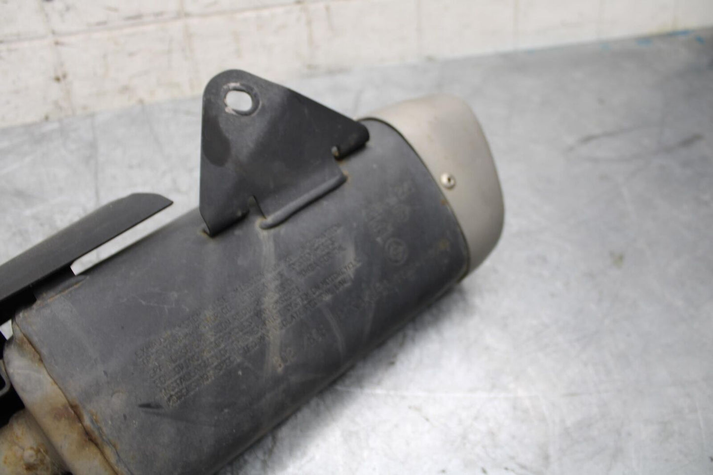 2015 Yamaha YZF R3 EXHAUST MUFFLER SLIP ON CAN SILENCER 2MS-E4710-00-00 BB526