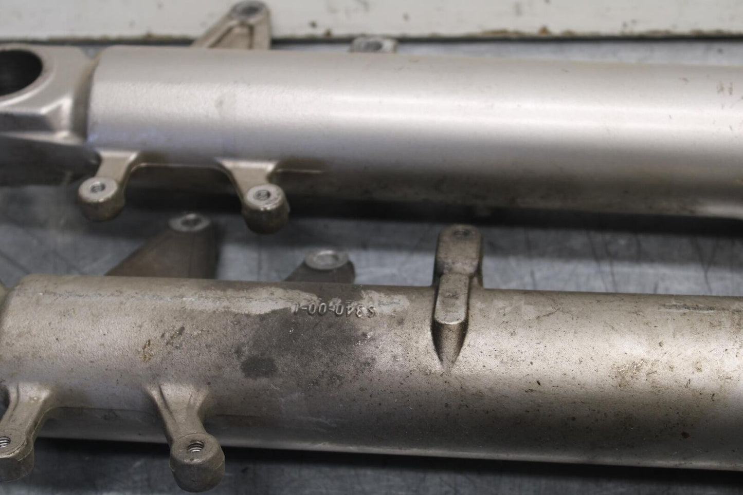 01-03 SUZUKI GSXR600 FRONT FORKS SHOCK SUSPENSION SET PAIR 51103-39F00 BB633