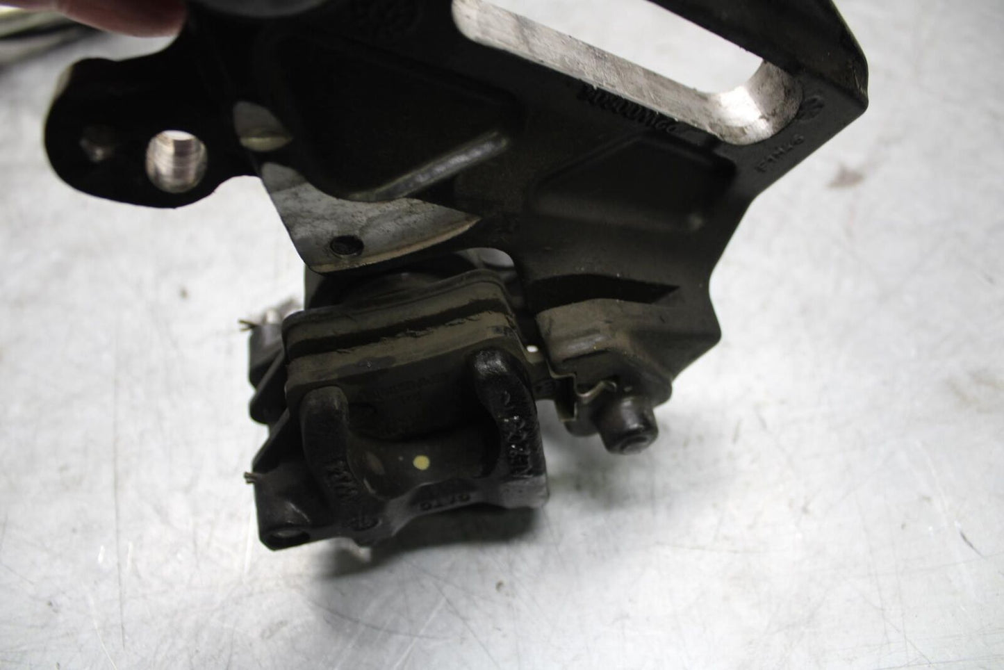 22-23 HUSQVARNA SVARTPILEN 401 REAR BACK BRAKE CALIPER W MOUNT BRACKET BB541