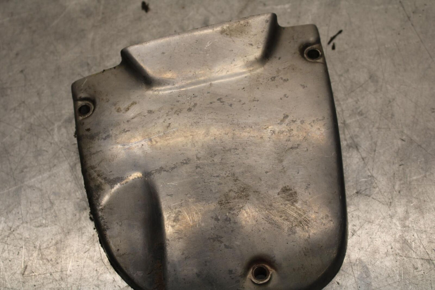 75 SUZUKI GT 550 ENGINE SPROCKET COVER BB67