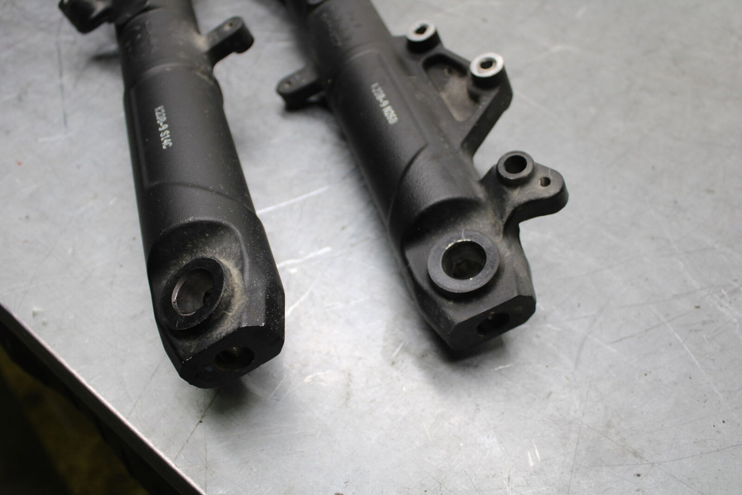 19-22 KAWASAKI Z400 FRONT FORKS SHOCK SUSPENSION SET PAIR BB708