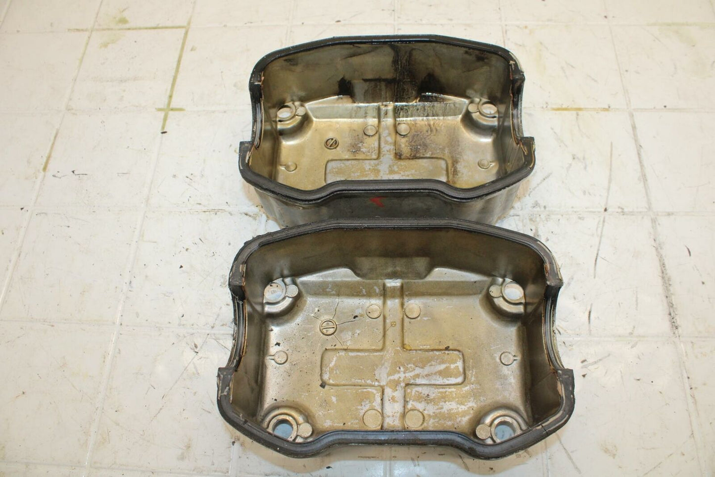 84-87 HONDA GOLDWING 1200 ENGINE TOP END CYLINDER HEAD COVERS BB406