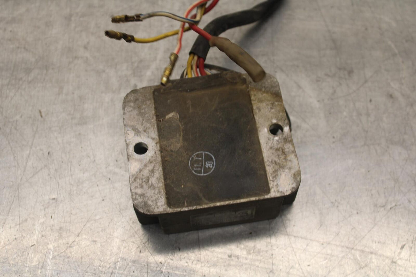 80-83 SUZUKI GS750E RECTIFIER VOLTAGE REGULATOR BB82