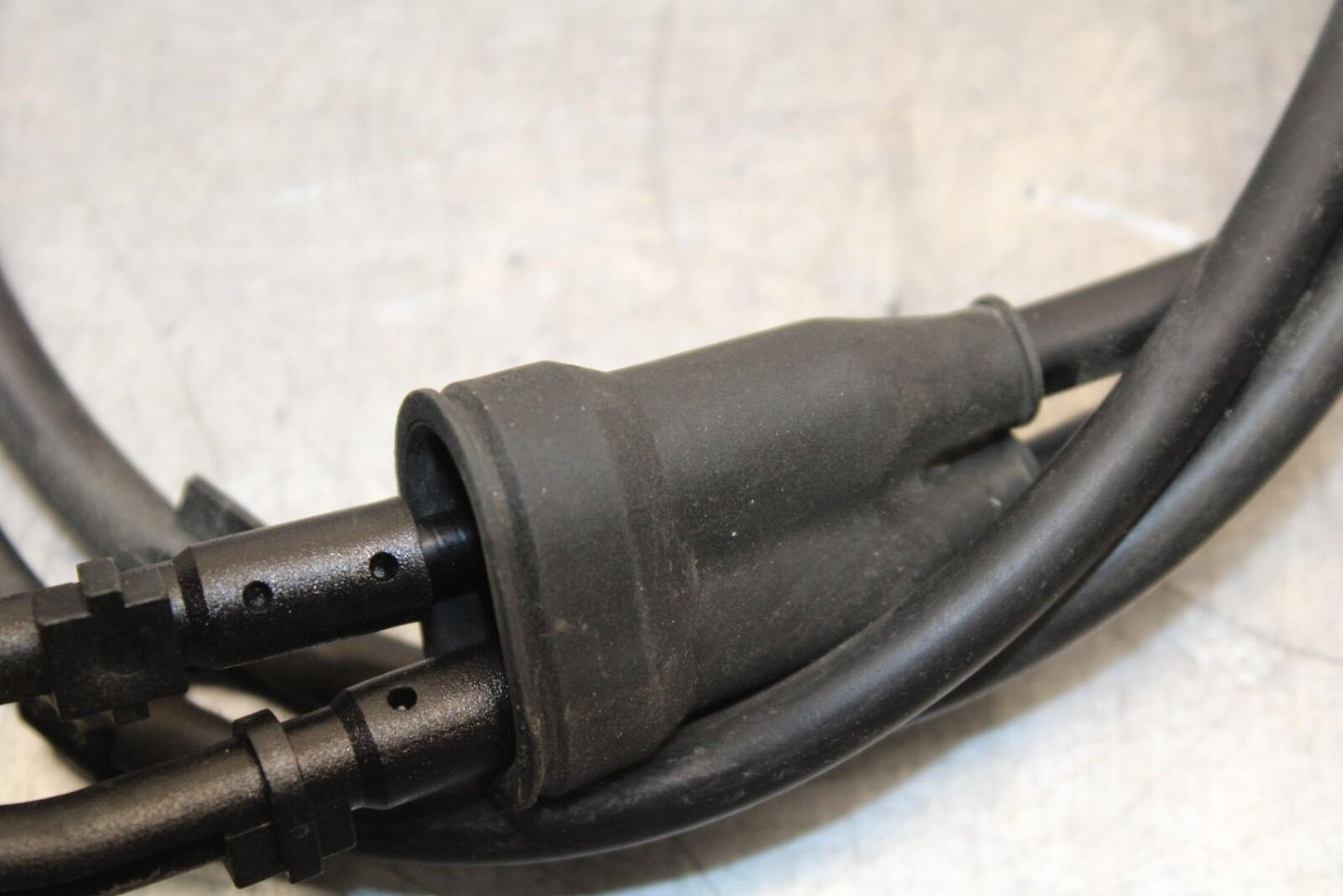2012 Triumph Daytona 675R THROTTLE CABLES LINES BB589