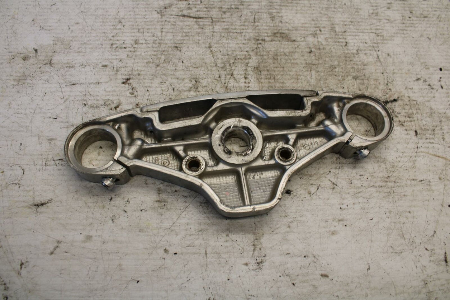 01 KAWASAKI VULCAN 1500 FORKS UPPER TRIPLE TREE CLAMP BB301